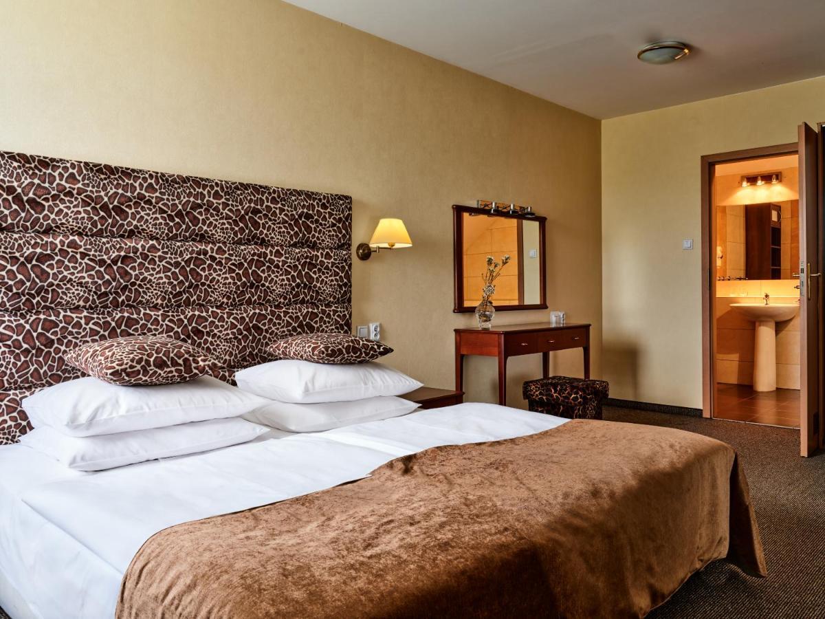 Hotel Great Polonia Krakow Airport - Ex Hotel Witek Modlniczka ภายนอก รูปภาพ